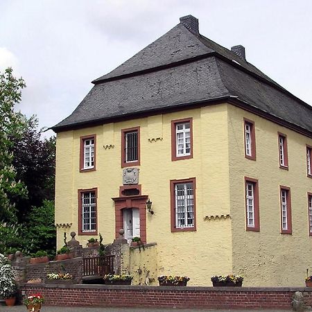 Charmante Ferienwohnungen Auf Reitstall Wasserburg Anstel - Ein Ort Zum Wohlfuehlen Und Entspannen Rommerskirchen Esterno foto